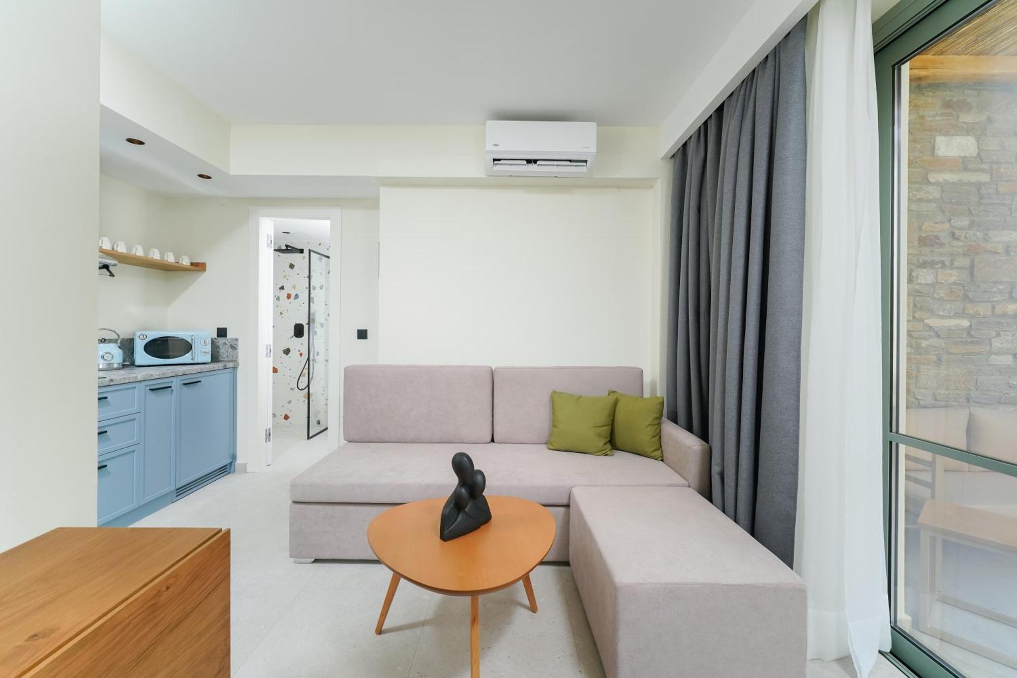 Azzure Luxury Suites Potos Exterior photo