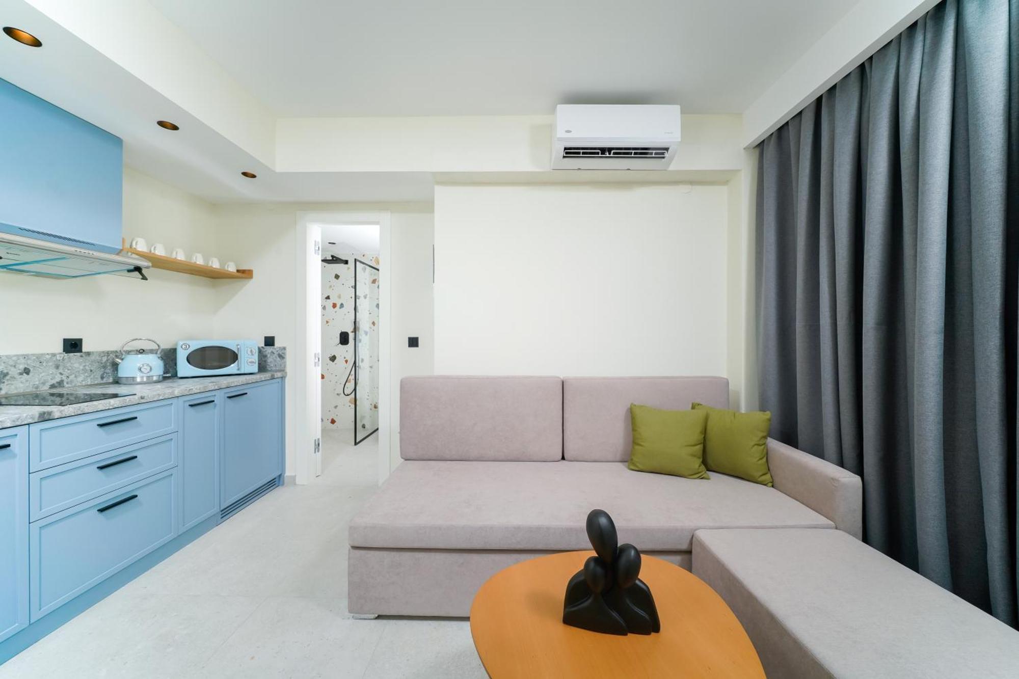 Azzure Luxury Suites Potos Exterior photo